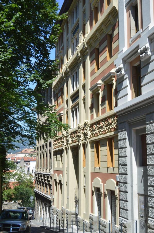 Casa Vacanza Tigor Trieste Exteriör bild